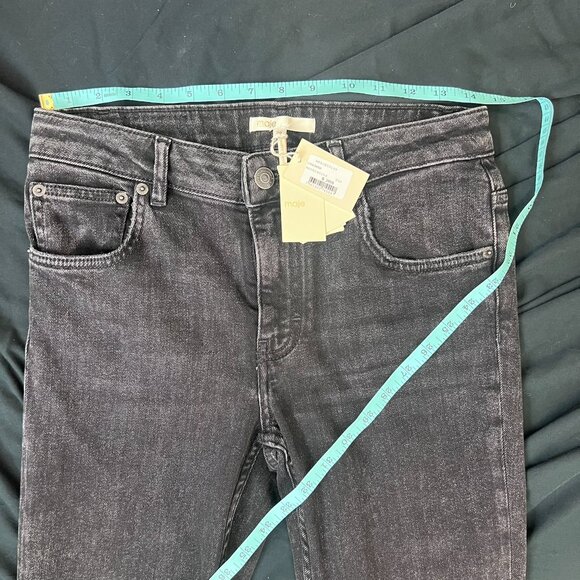NWT MAJE PACHAFRAN HR STRAIGHT CUT JEANS WITH RAW HEM IN ANTHRACITE SZ 38FR 6US - Picture 6 of 6